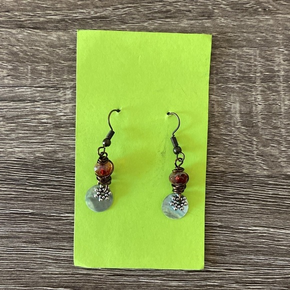 Gorgeous abalone shell beaded dangle earrings boho vacation handcrafted jewelry - Picture 9 of 10